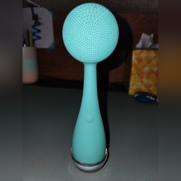 PMD Smart Facial Cleansing Device - Teal Color - Picture 2 of 6